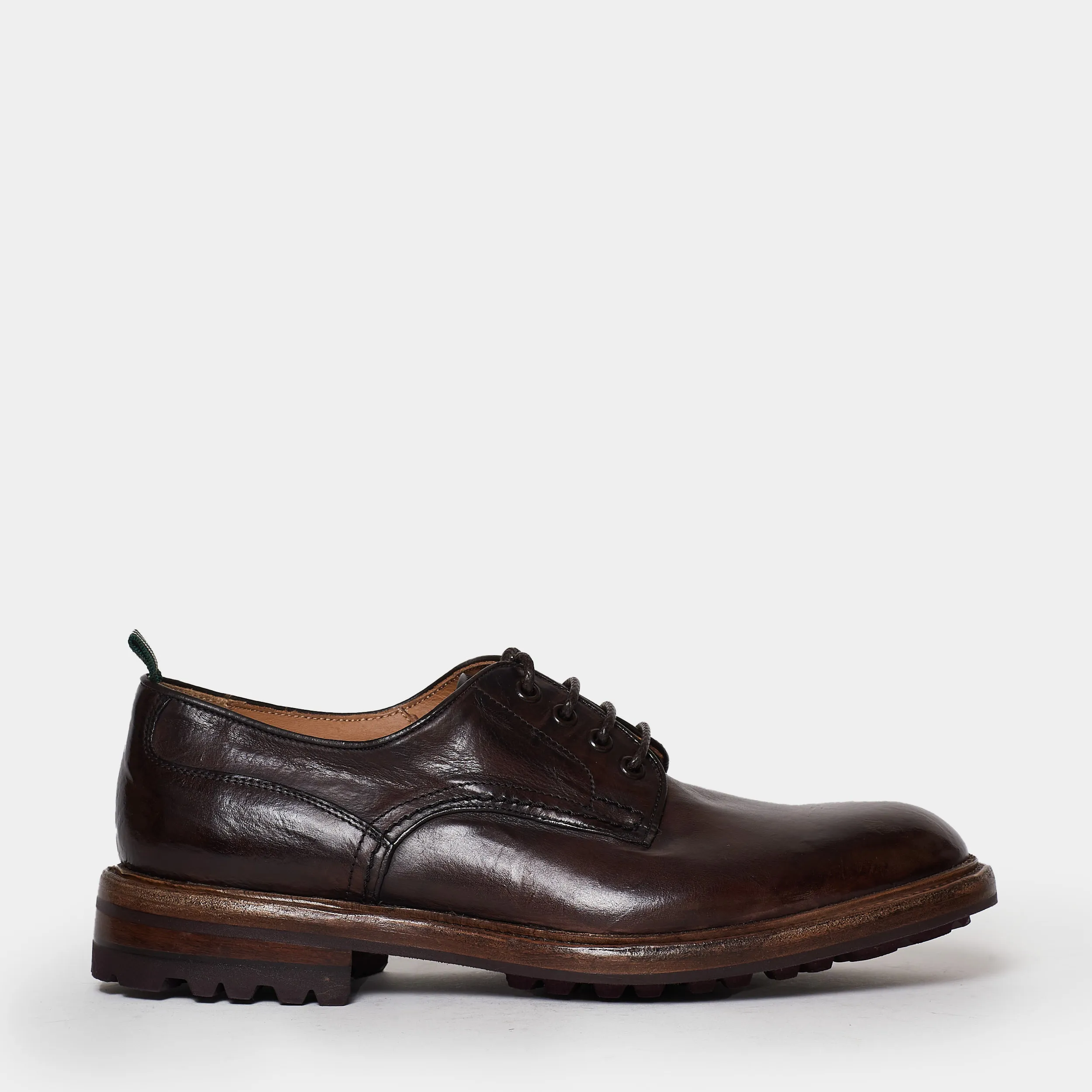 Derby laced shoes