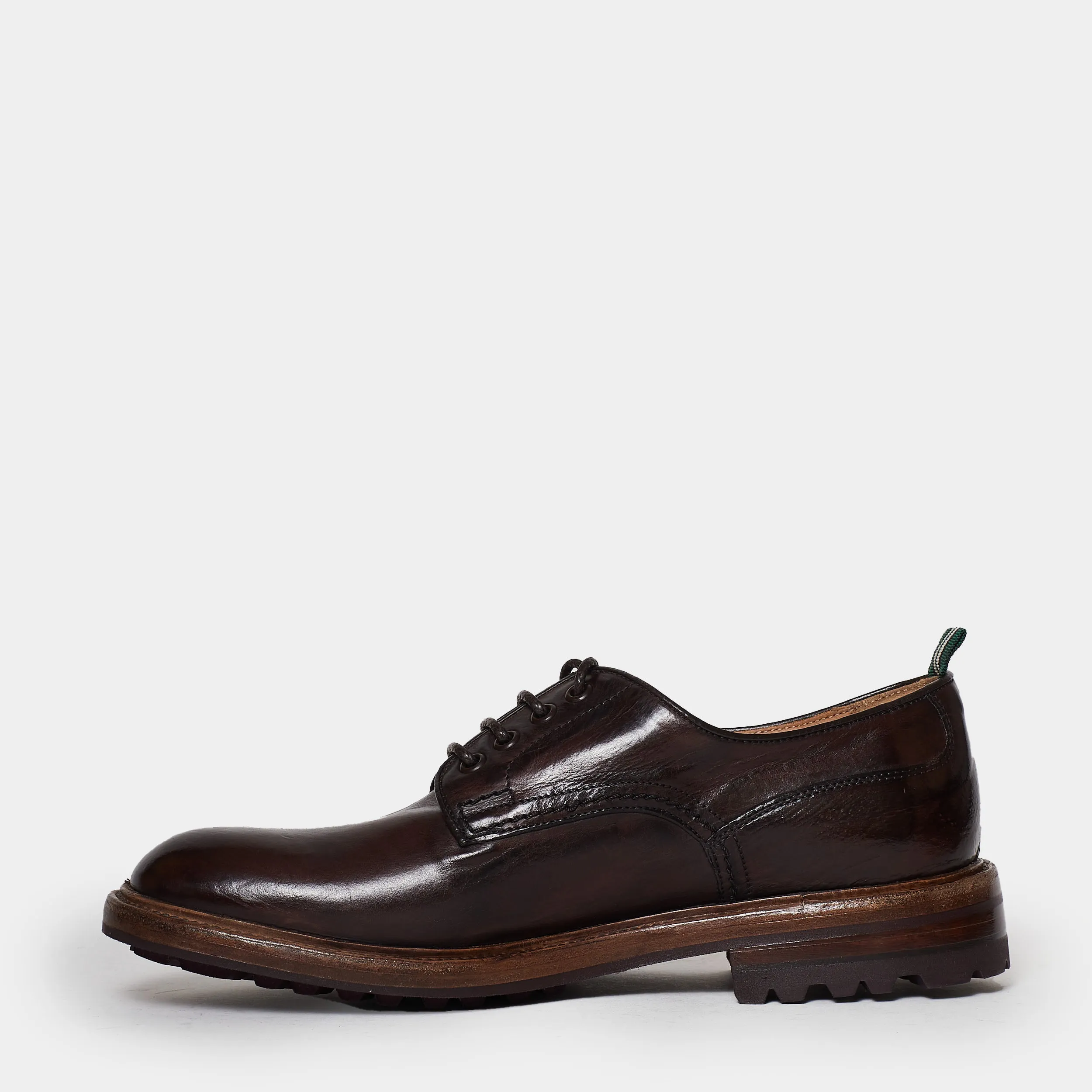 Derby laced shoes