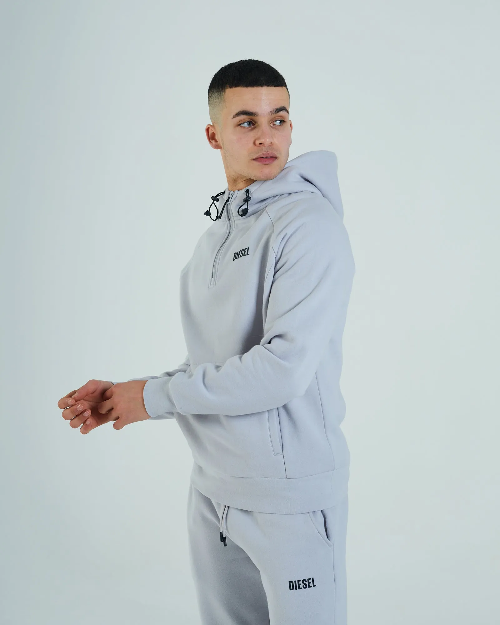 Leo Half Zip Sweatshirt in Supreme Grey