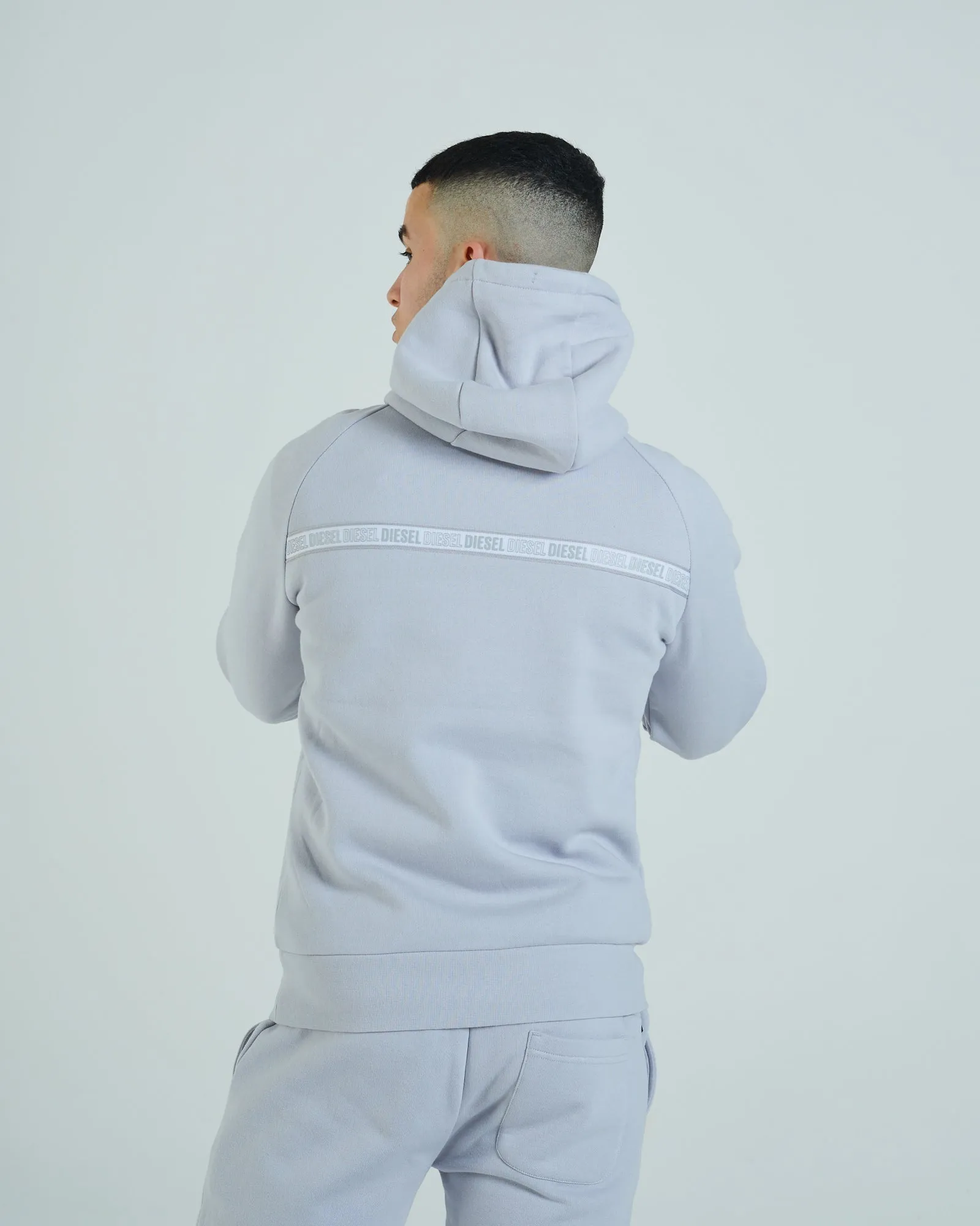 Leo Half Zip Sweatshirt in Supreme Grey