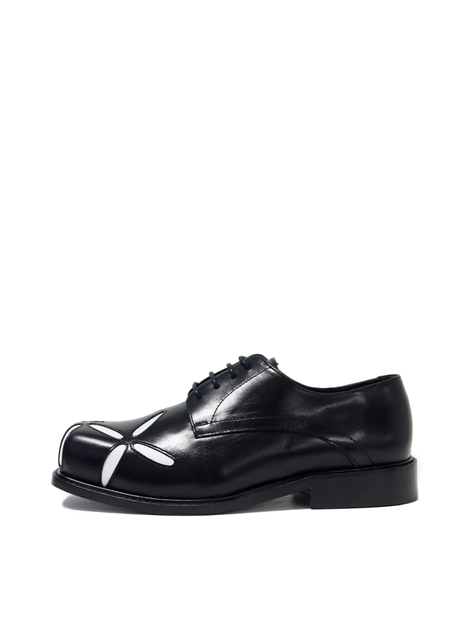 Stefan Cooke slanted pointy toe Derby