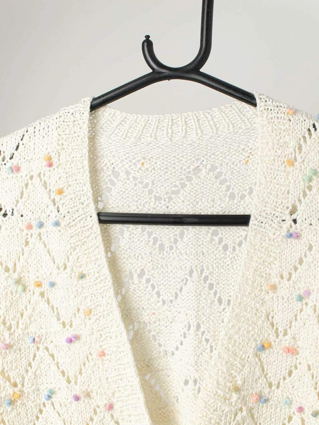 Vintage hand knitted cardigan in cream with pastel bobbles, cute knitwear – Medium / Large