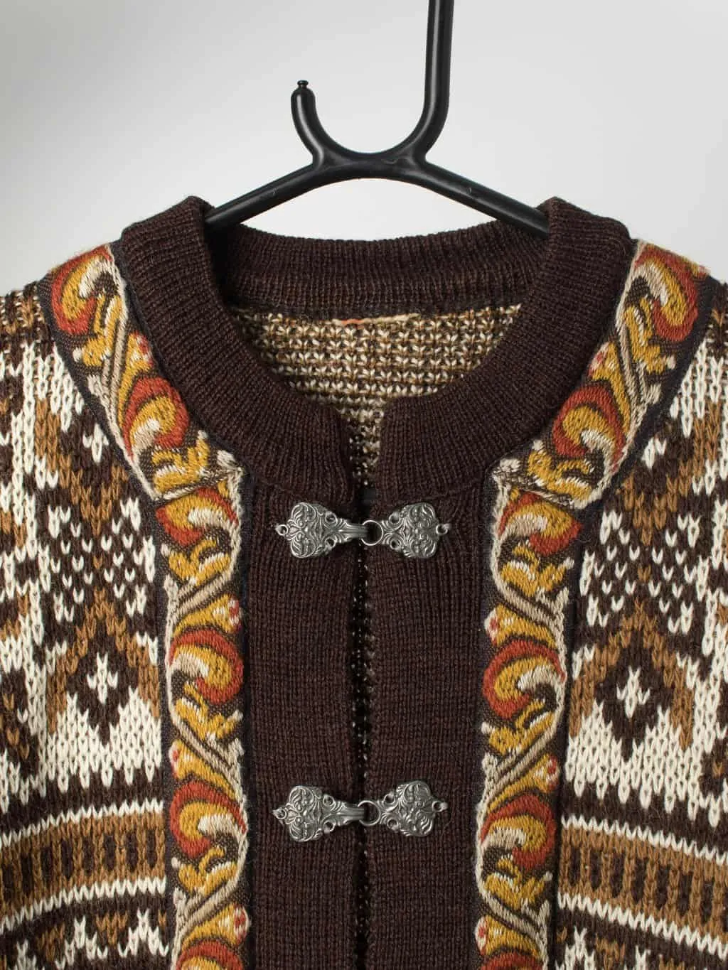 Vintage Scandinavian wool cardigan in brown and orange – Medium